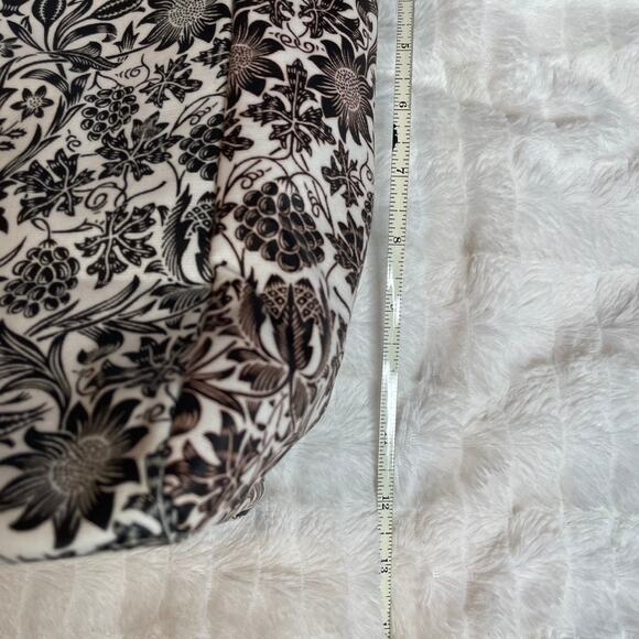 BELLA RUSSO Black‎ White Tote Bag Waxed Floral Polka Dot Pockets Silver - Picture 9 of 9